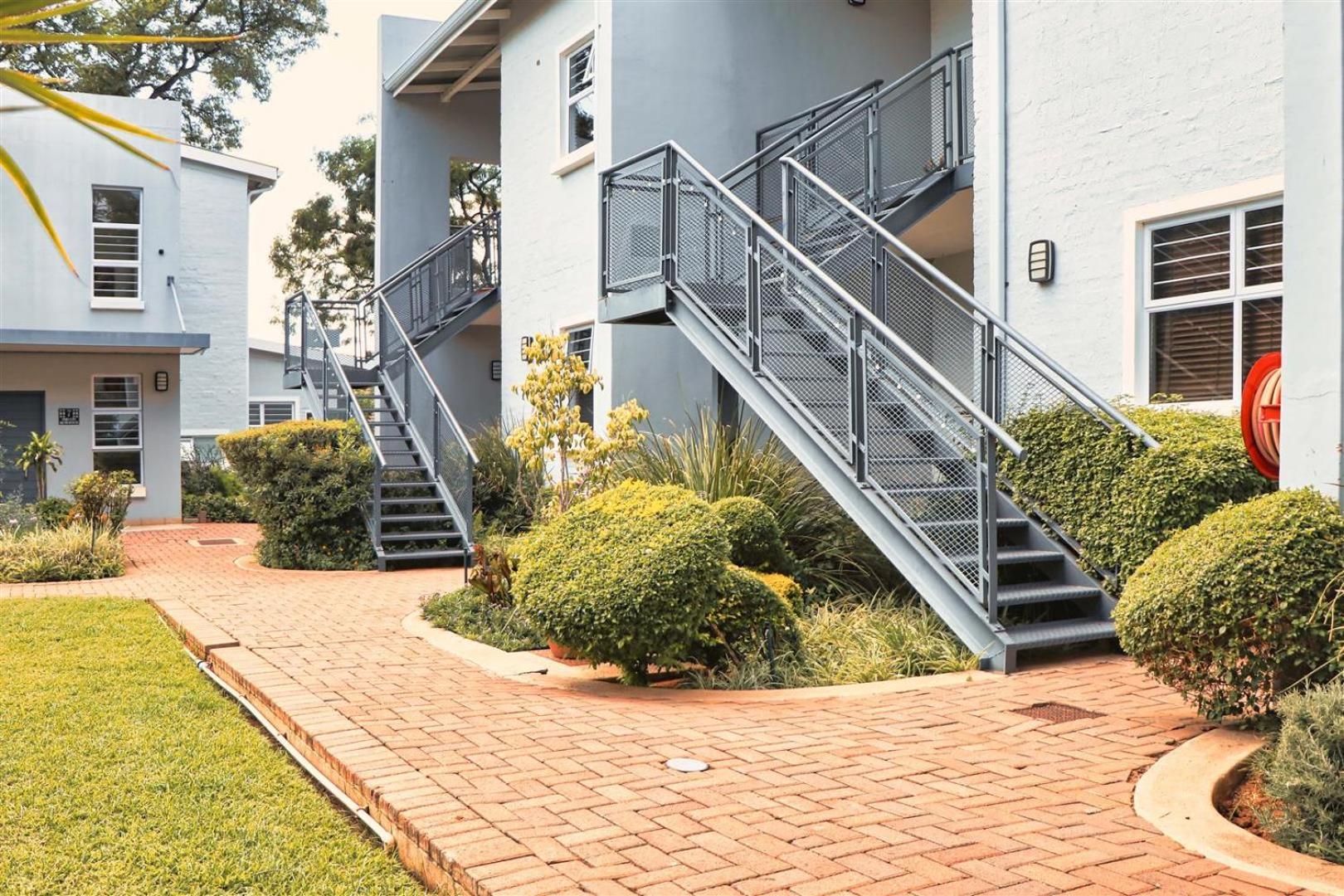 Apartments @ 125 Gaborone Exterior photo