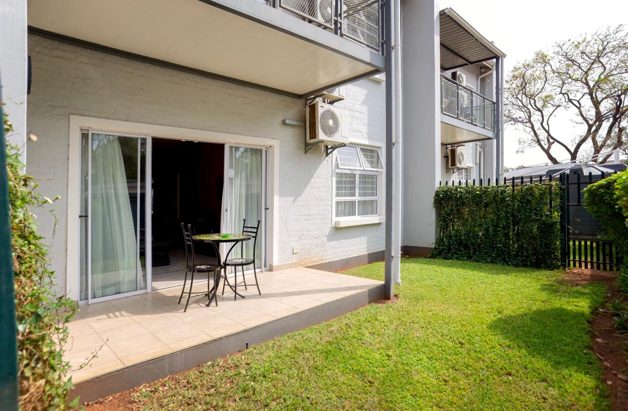 Apartments @ 125 Gaborone Exterior photo